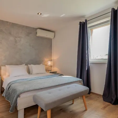 Semesterbostad Josipa By Interhome
